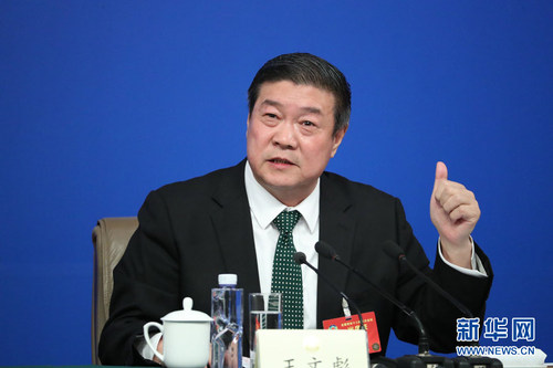 圖為全國政協(xié)常委,，中國民間商會副會長,，億利資源集團有限公司董事長王文彪。