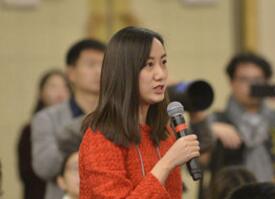 鳳凰衛(wèi)視記者提問“金融機(jī)構(gòu)和非金融機(jī)構(gòu)去杠桿”