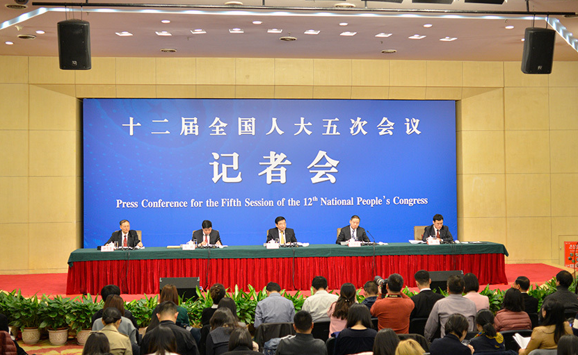 十二屆全國(guó)人大五次會(huì)議工信部負(fù)責(zé)人就“推進(jìn)實(shí)施‘中國(guó)制造2025’”答記者問(wèn)