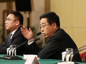 教育部部長(zhǎng)陳寶生回答記者提問(wèn)