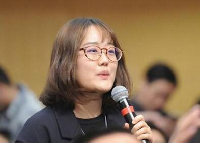 人民日?qǐng)?bào)社記者提問(wèn)“高校思想政治工作教育”