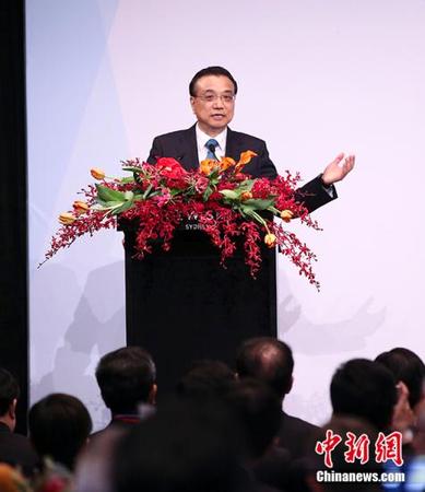 當(dāng)?shù)貢r間3月24日下午,，中國國務(wù)院總理李克強在悉尼與澳大利亞總理特恩布爾共同出席中澳經(jīng)貿(mào)合作論壇并發(fā)表演講,。 <a target='_blank' href='http://www.chinanews.com/'>中新社</a>記者 劉震 攝