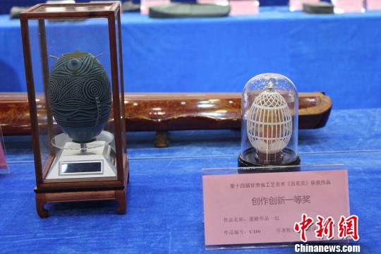 圖為蛋雕作品,。　徐雪 攝