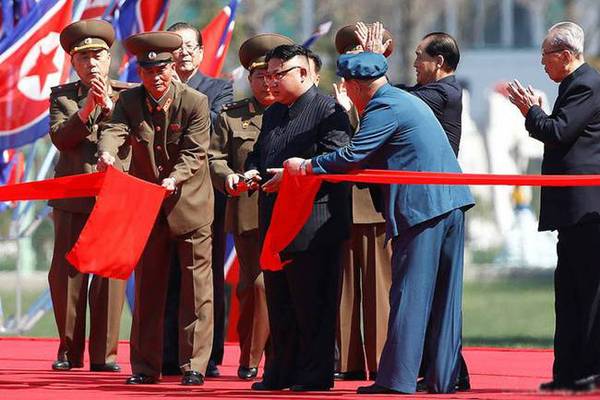 金正恩為新建住房項(xiàng)目剪彩,。