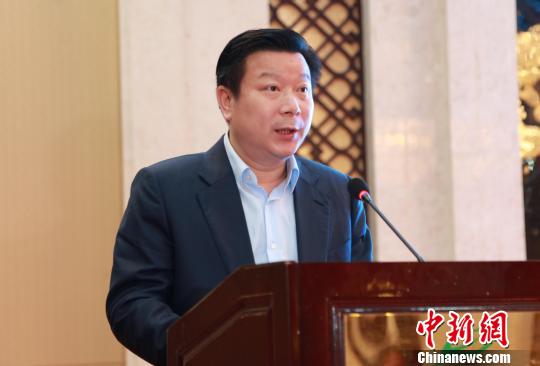 江西撫州市委副書記,、市長(zhǎng)張鴻星致辭?！∴嚾A 攝