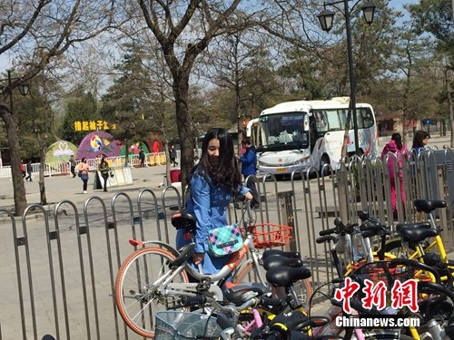 越來越多的用戶開始使用共享單車,。<a target='_blank' href='http://www.chinanews.com/' >中新網(wǎng)</a> 吳濤 攝