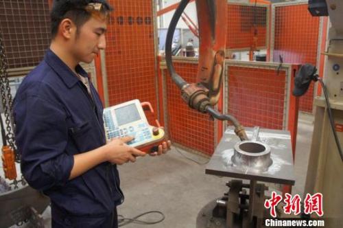 資料圖：江蘇制造見聞之堅守機具生產(chǎn)20載,，增添“中國造”神奇引力。