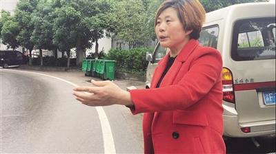 神奇,！老人失蹤五天四夜 小狗報信救他一命