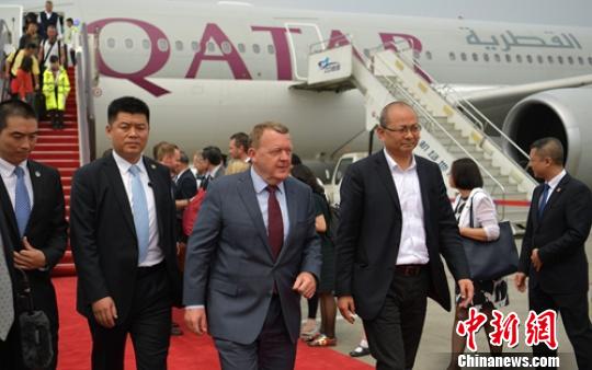 丹麥首相拉斯穆森抵達成都，開始其中國之行,?！⒅铱?攝