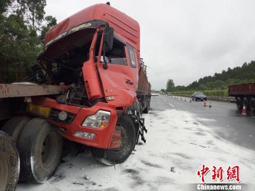 圖為事故現(xiàn)場,。　潘洪江 攝