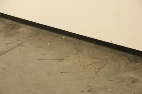 畢業(yè)展作品被盜皮皮蝦也遭殃 學生貼26個勿觸碰