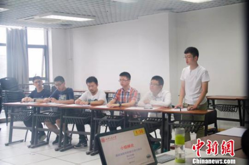 西安交大2017年自主招生測試現(xiàn)場,。　李強(qiáng) 攝