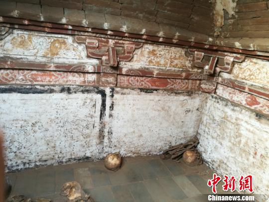     八角古墓內(nèi)部磚雕彩繪,。長治市郊區(qū)文物旅游局供圖