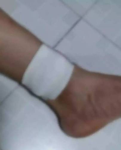 老婆一言不合就動(dòng)手，重慶小伙被家暴兩年,，連兄弟伙都看不下去了