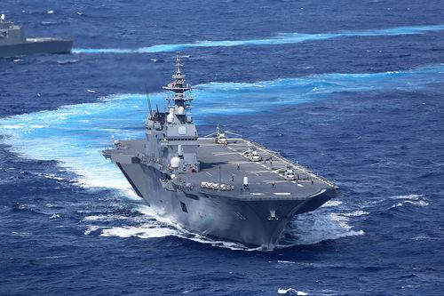 “出云”號直升機(jī)“驅(qū)逐艦”