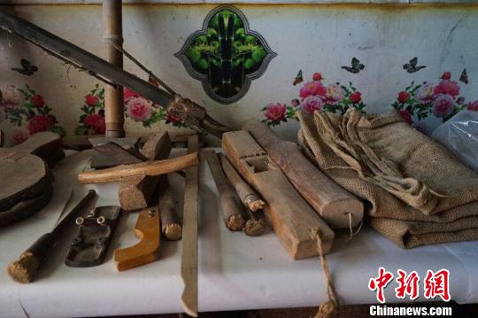 何世前將家里改成農(nóng)具陳列室,。　陳思 攝