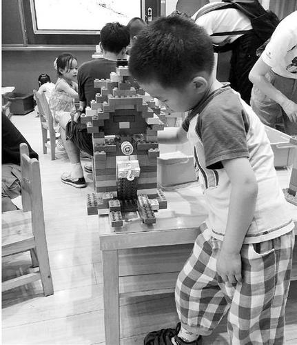 5歲半幼兒暑期要念9個班 媽媽還說報得不算多