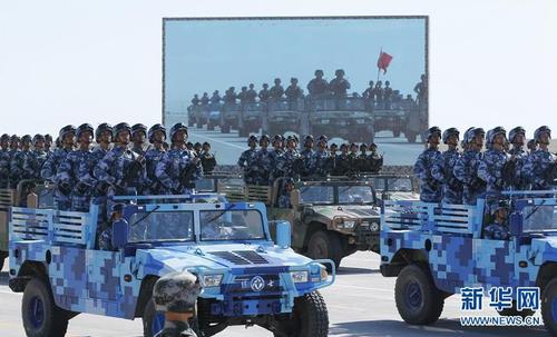7月30日,，慶祝中國人民解放軍建軍90周年閱兵在位于內(nèi)蒙古的朱日和訓(xùn)練基地舉行。中共中央總書記,、國家主席,、中央軍委主席習(xí)近平檢閱部隊(duì)并發(fā)表重要講話。這是海軍陸戰(zhàn)隊(duì)方隊(duì),。