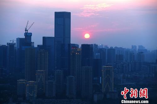 資料圖為重慶高樓,。<a target='_blank' href='http://www.chinanews.com/'>中新社</a>記者 陳超 攝