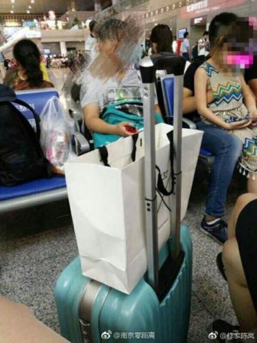 為何不公布火車站猥褻女童男子身份,？警方回應(yīng)