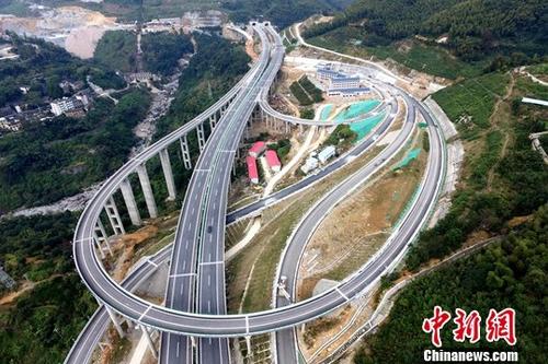 資料圖：福建正在修建的高速路網(wǎng),。<a target='_blank' href='http://www.chinanews.com/'>中新社</a>記者 王東明 攝