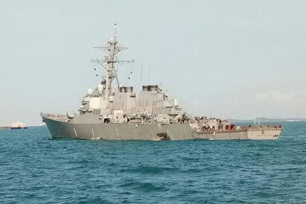 新加坡:與美艦相撞商船無人受傷 懸掛利比里亞旗幟