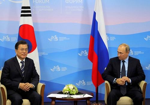 普京會(huì)見文在寅,，稱不承認(rèn)朝鮮擁核地位