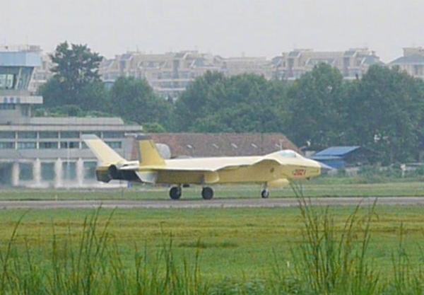 美媒:殲20戰(zhàn)機換裝國產(chǎn)發(fā)動機 推力可超14噸