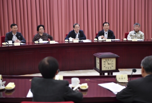 9月21日,，全國(guó)政協(xié)在北京召開第74次雙周協(xié)商座談會(huì),，圍繞“營(yíng)造風(fēng)清氣正的網(wǎng)絡(luò)空間”建言獻(xiàn)策。全國(guó)政協(xié)主席俞正聲主持會(huì)議并講話,。