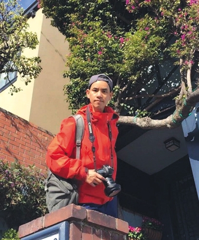 　　如果說我有什么心愿的話，就是希望明年的設(shè)計(jì)方案,，能夠比今年更好,。市民愿意站在我設(shè)計(jì)的花壇前面照相，能夠在看了花壇后,，高高興興地過節(jié),，這就是一種成功。 　　——藍(lán)海浪 