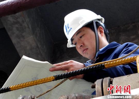 基層匠師吳堅(jiān)的“心愿”：為“中國制造”貢獻(xiàn)一份力