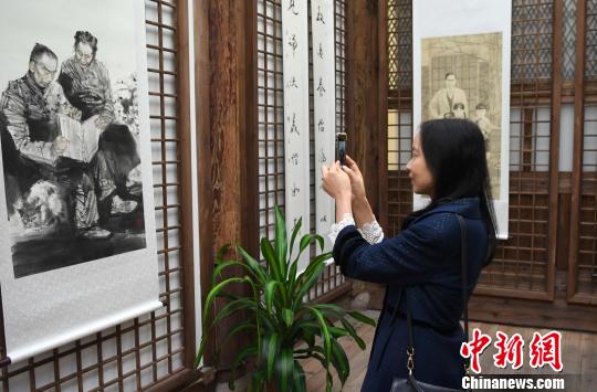 冰心生平與作品書畫征集展吸睛,?！⒖筛?攝