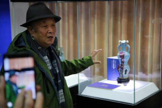 河南省文物考古研究所研究員,、中國藝術品收藏家協(xié)會首席專家趙青云點評作品