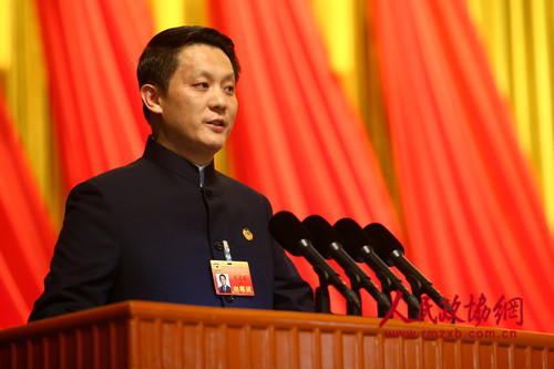 5,、北京市政協(xié)十三屆一次會(huì)議舉行大會(huì)發(fā)言,，王英委員代表民革北京市委發(fā)言。