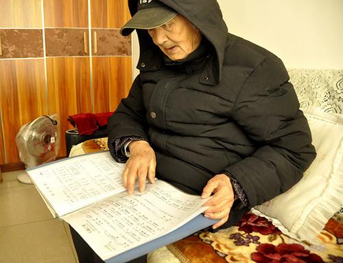 成都89歲空巢老人當裸模：不認為羞恥這是藝術(shù)