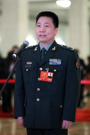 （1）全國政協(xié)委員接受采訪