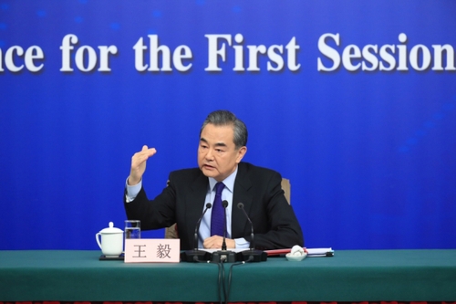 （3）外交部長(zhǎng)王毅就中國(guó)外交政策和對(duì)外關(guān)系回答中外記者提問(wèn)
