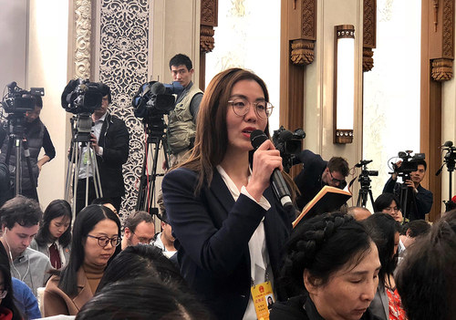 封面記者提問(wèn)