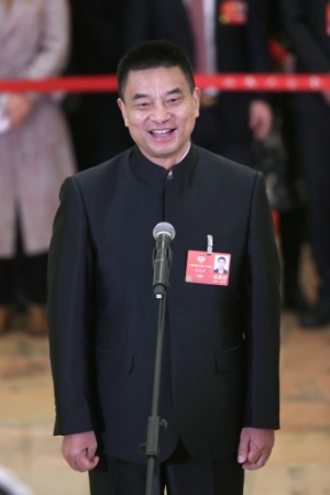 （6）全國政協(xié)委員接受采訪