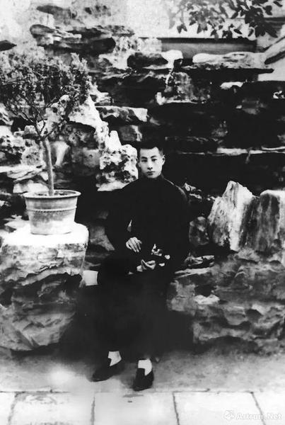年輕時(shí)帥氣的張伯駒 到今天他的“顏值”大概也能秒殺一票小鮮肉吧~