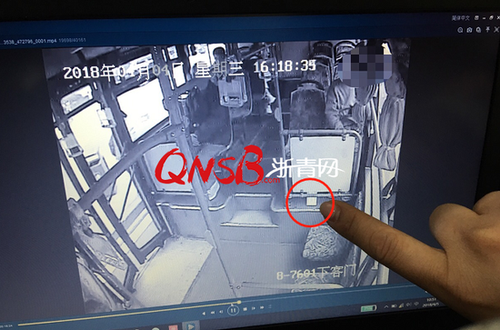 杭州85歲大伯手握100萬元支票上了公交車,，用時才發(fā)現(xiàn)支票不見了……