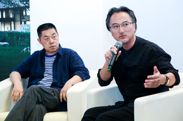 美籍華裔建筑師,，Chiasmus建筑事務(wù)所創(chuàng)始合伙人兼主持建筑師柯衛(wèi)（右）