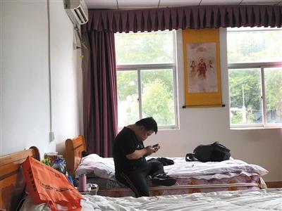 　舟舟和父親在藝術(shù)團(tuán)居住的單間,。A10-A11攝影(除署名外)/新京報記者 王佳慧