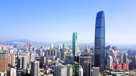 圖為航拍深圳標(biāo)志建筑之一京基100大廈,。(資料圖片) <a target='_blank' href='http://www.chinanews.com/'>中新社</a>記者 陳文 攝