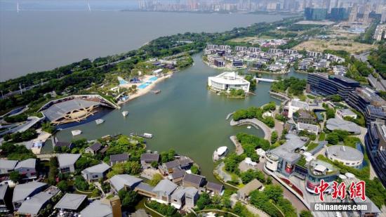 圖為航拍深圳歡樂(lè)海岸景區(qū),。(資料圖片) <a target='_blank' href='http://www.chinanews.com/'>中新社</a>記者 陳文 攝