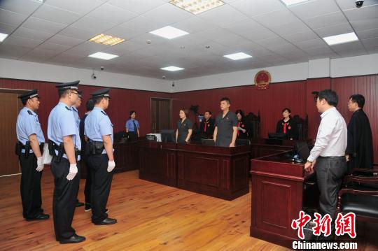 11日,，江蘇鹽城市中級人民法院在大豐區(qū)人民法院公開宣判東臺市原副市長吳曉東受賄案。法院供圖