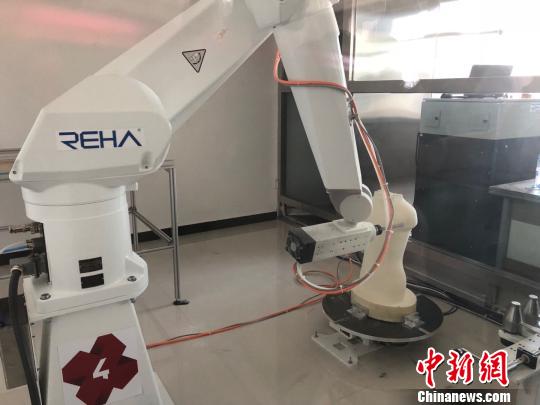 甘肅免費(fèi)為貧困殘疾人適配輔助器具逾萬(wàn)件