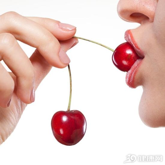 櫻桃被稱為“端陽(yáng)珍果”它有哪些好處,？