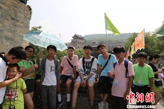 40名華裔青少年在山西陽(yáng)城皇城相府,。　白軍社 攝
