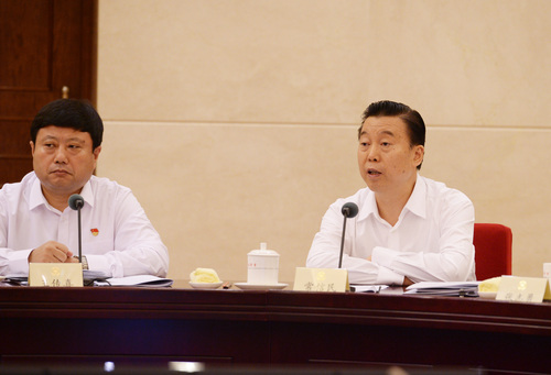 常信民委員發(fā)言,。